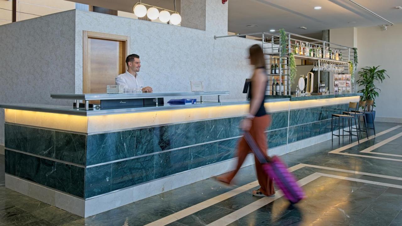 Checkin Madrid Mostoles Esterno foto